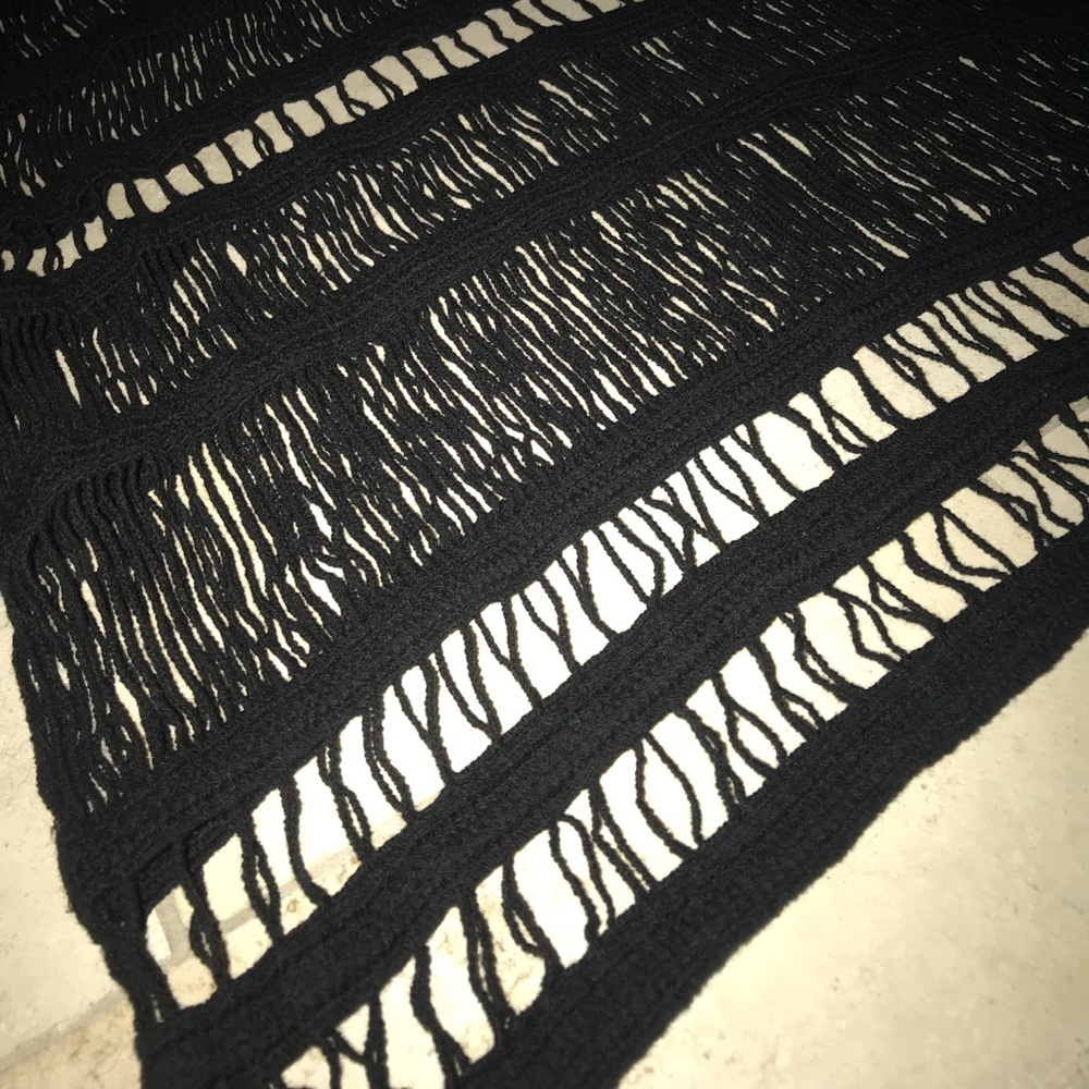 Black Knitted String Top - Picture 5 of 6